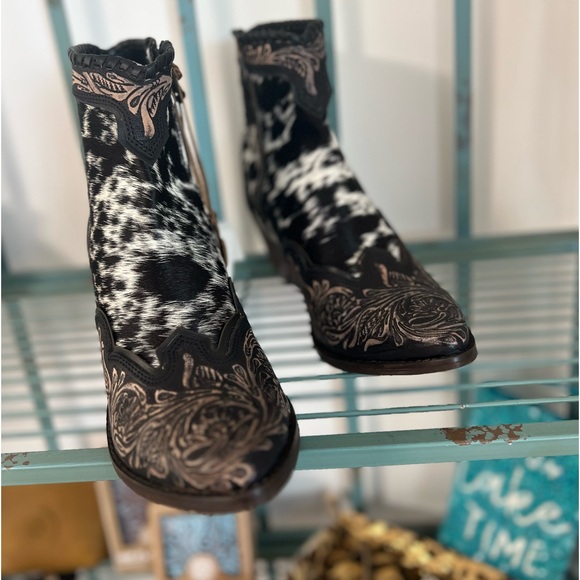 Hand Tooled Leather Cowhide Women Bootie Boot Boho Western Shoe Glennchester - Picture 13 of 15